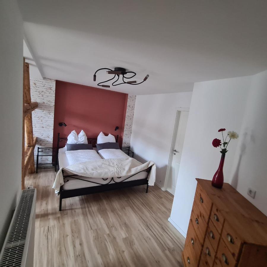 Gaestezimmer Treuen - Bed & Breakfast מראה חיצוני תמונה