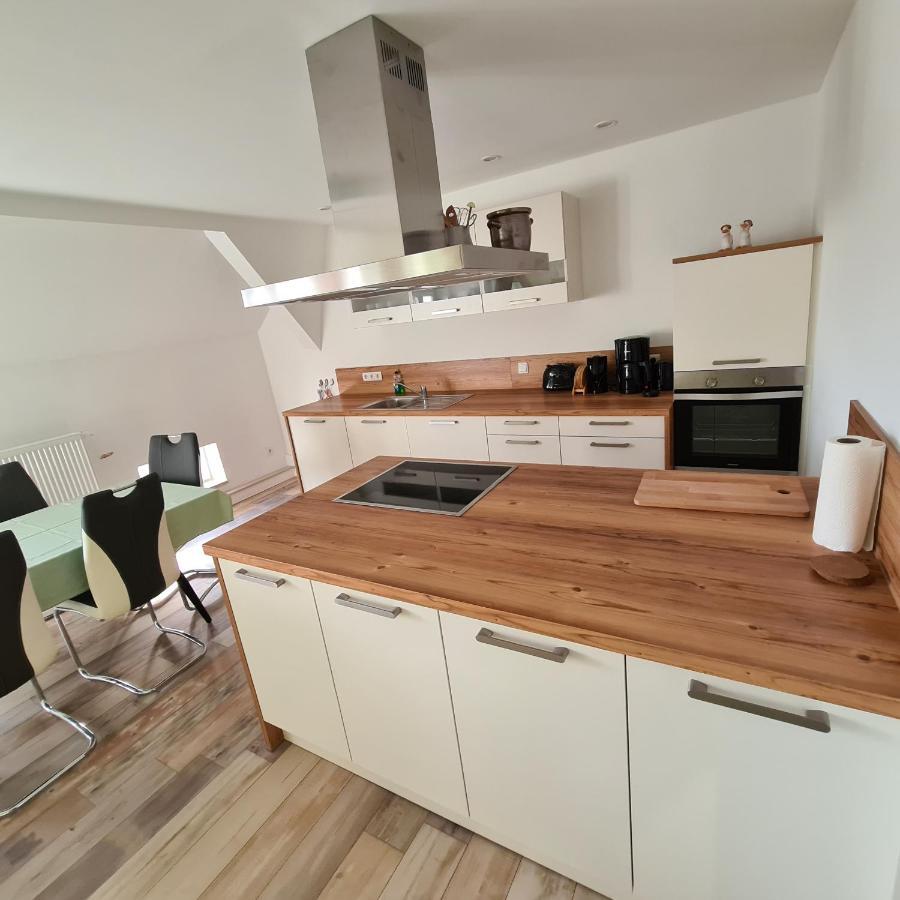 Gaestezimmer Treuen - Bed & Breakfast מראה חיצוני תמונה