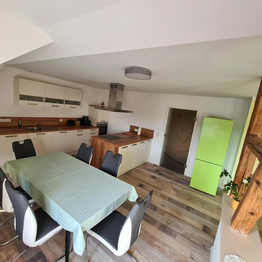Gaestezimmer Treuen - Bed & Breakfast מראה חיצוני תמונה